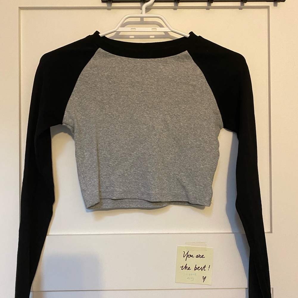 Split colour top - Grey n Black